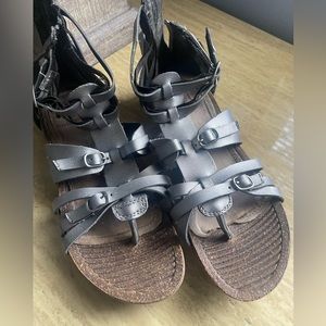 🚨PRICE DROP🚨Ruff Hewen Sandals